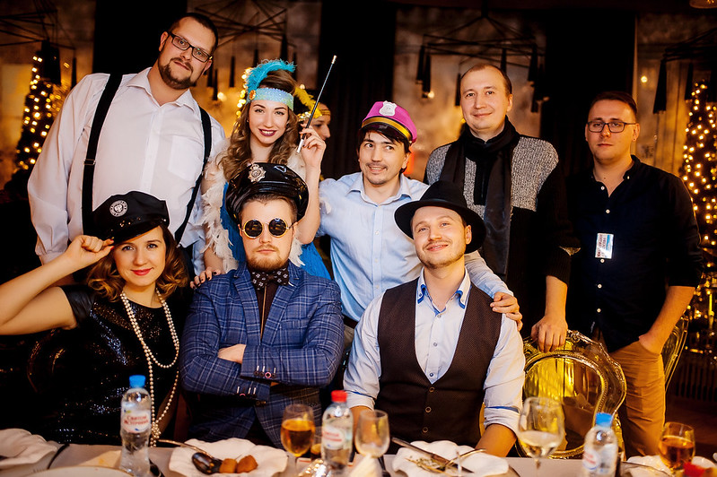 Команда компании празднует Новый год в ресторане generalCities.Смоленске