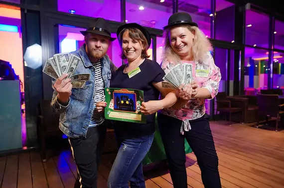 Как отметить 8 Марта в Смоленске: лучшие идеи для работы и праздника